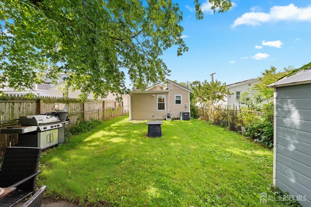 285 Shoreland Circle Old Bridge, NJ 08879