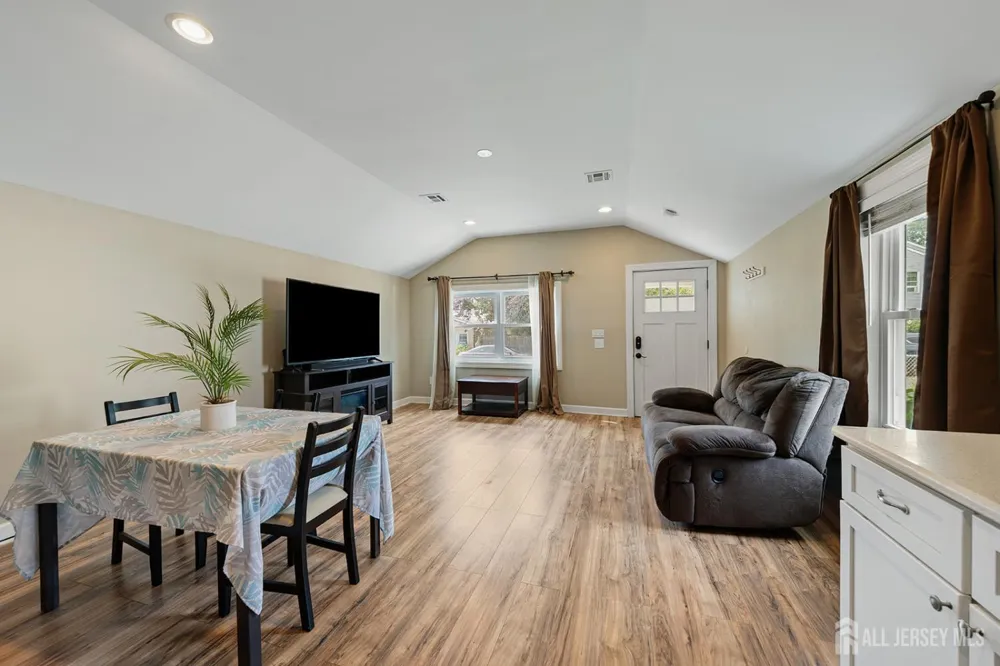 285 Shoreland Circle Old Bridge, NJ 08879