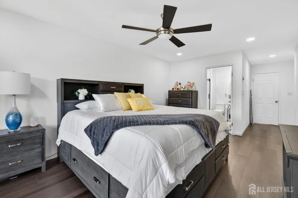 66 Kingsberry Drive Franklin, NJ 08873