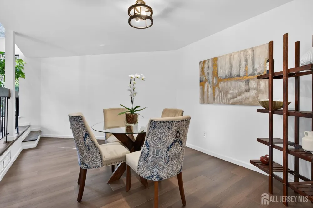 66 Kingsberry Drive Franklin, NJ 08873