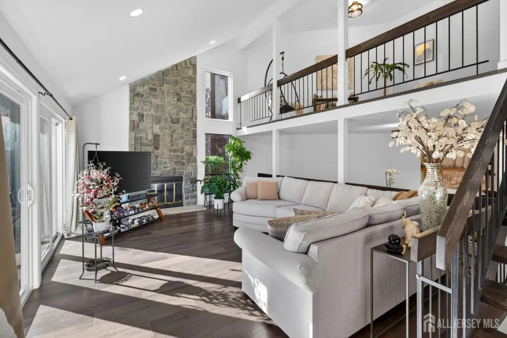 66 Kingsberry Drive Franklin, NJ 08873