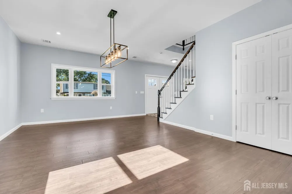 22 Parkerson Road Edison, NJ 08817