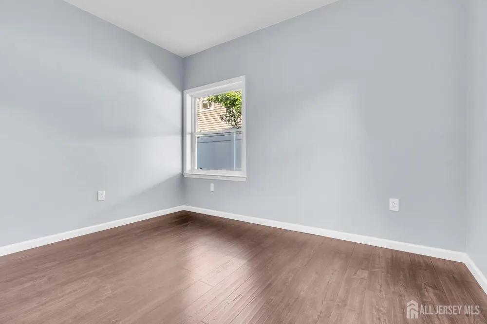 22 Parkerson Road Edison, NJ 08817