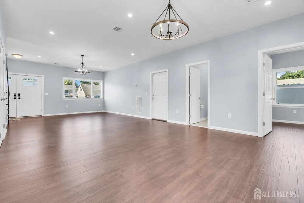 22 Parkerson Road Edison, NJ 08817