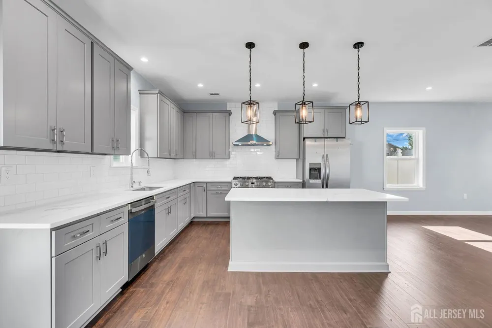 22 Parkerson Road Edison, NJ 08817