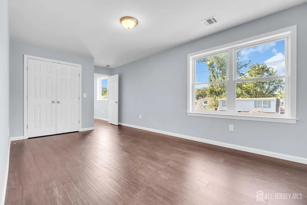 22 Parkerson Road Edison, NJ 08817