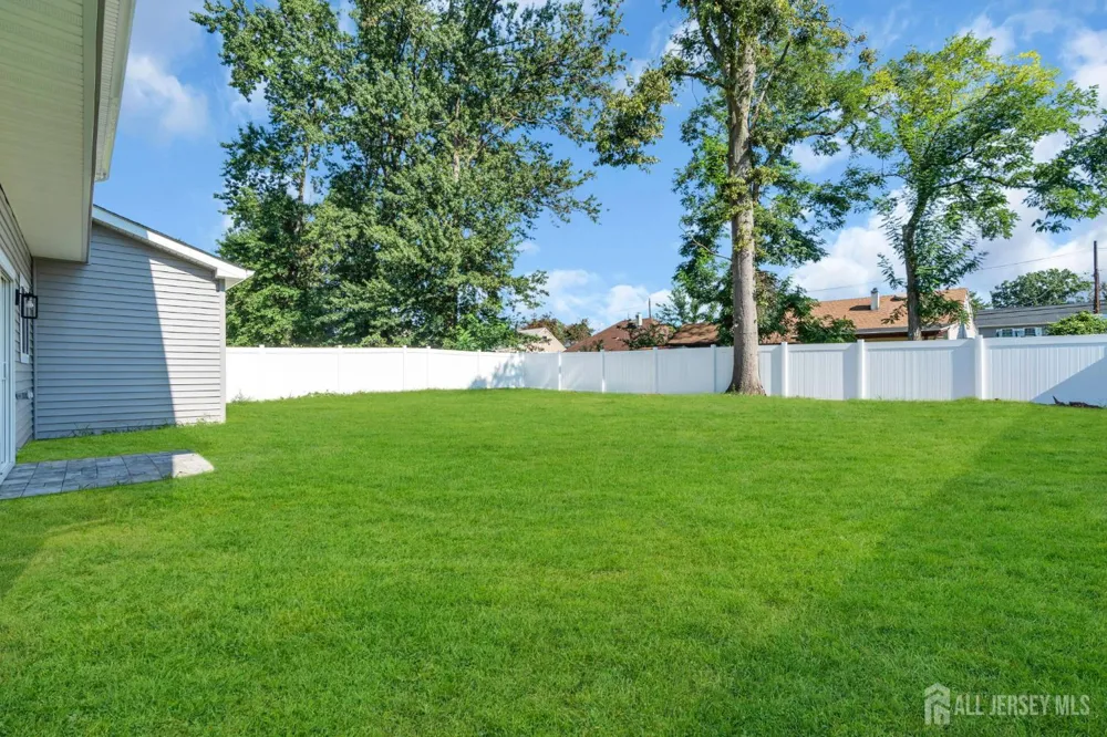 22 Parkerson Road Edison, NJ 08817