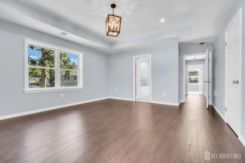 22 Parkerson Road Edison, NJ 08817