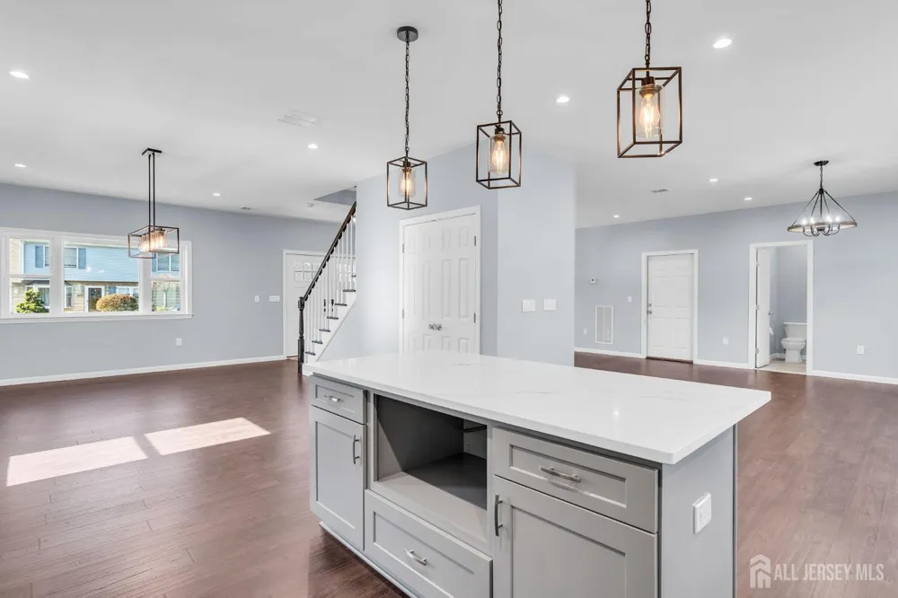 22 Parkerson Road Edison, NJ 08817