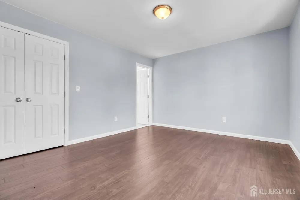 22 Parkerson Road Edison, NJ 08817