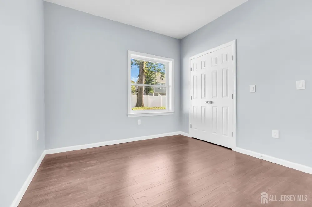 22 Parkerson Road Edison, NJ 08817