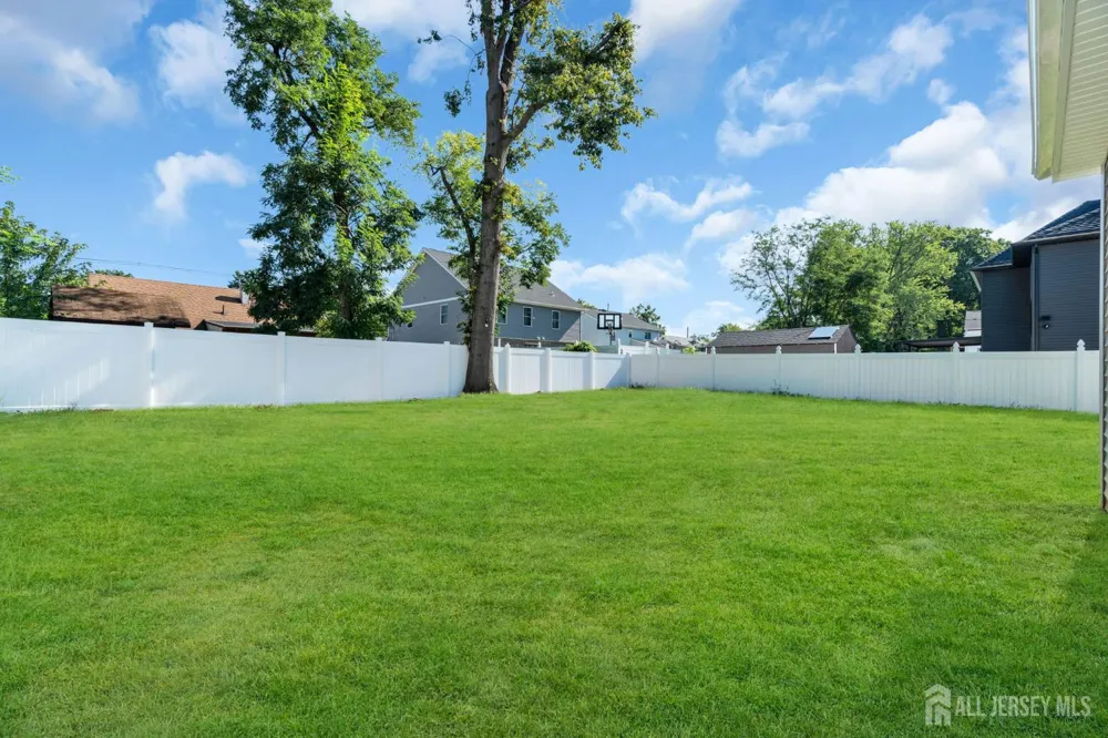 22 Parkerson Road Edison, NJ 08817