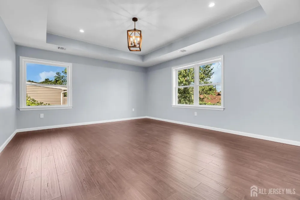 22 Parkerson Road Edison, NJ 08817