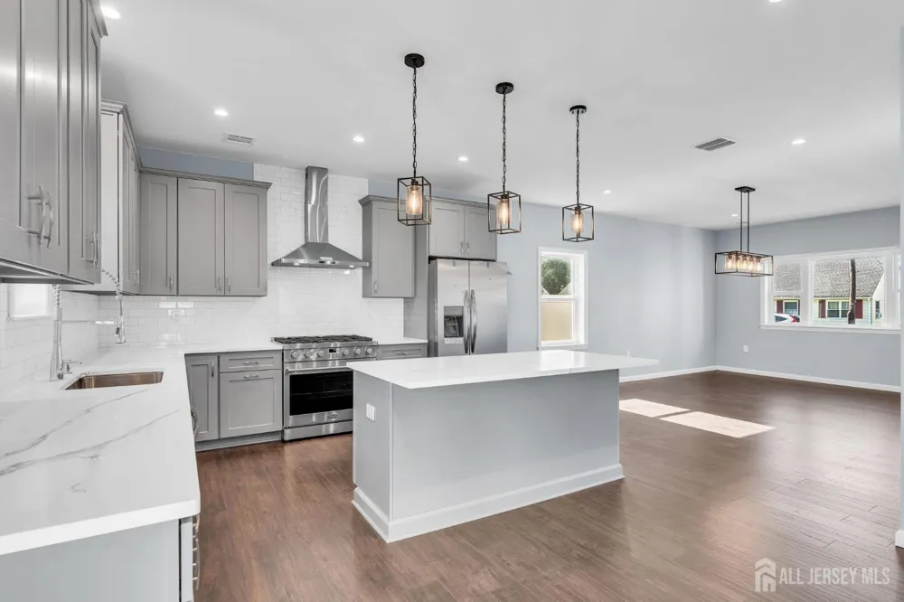 22 Parkerson Road Edison, NJ 08817