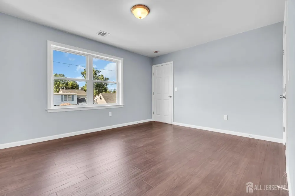 22 Parkerson Road Edison, NJ 08817