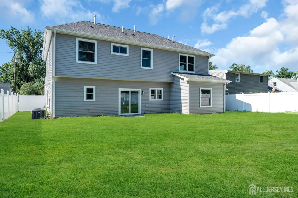 22 Parkerson Road Edison, NJ 08817