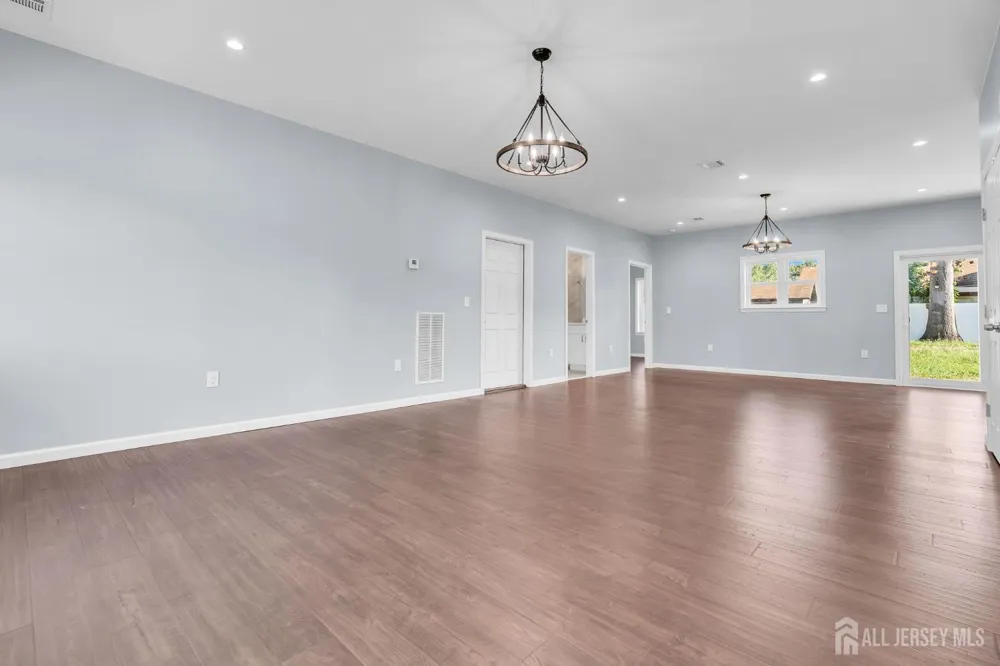 22 Parkerson Road Edison, NJ 08817
