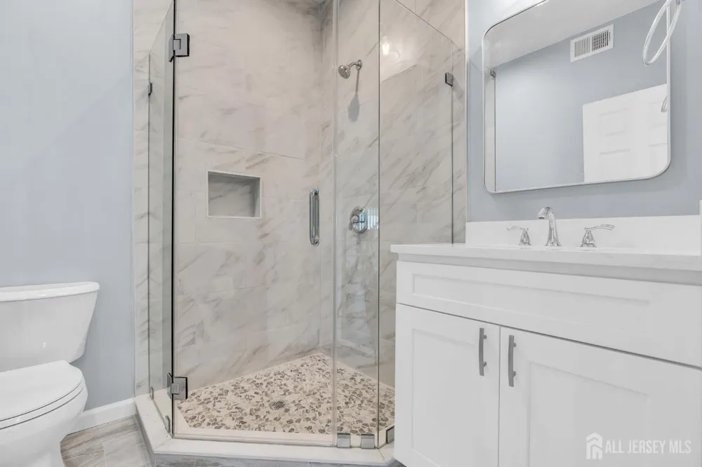 22 Parkerson Road Edison, NJ 08817