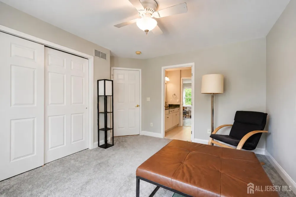 17 spring lake Drive Chester, NJ 07931