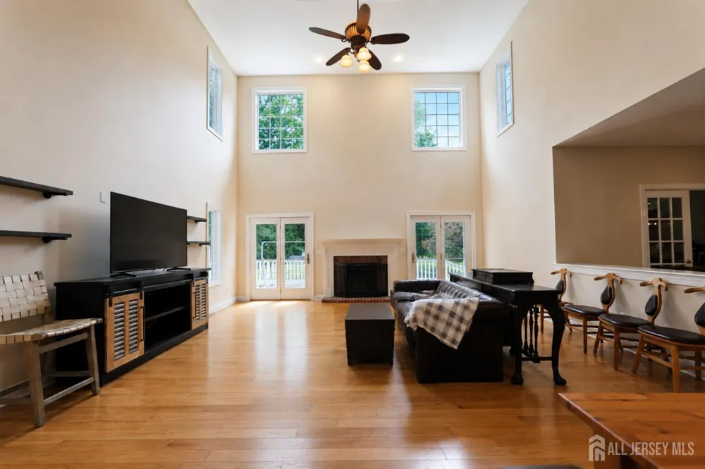 17 spring lake Drive Chester, NJ 07931