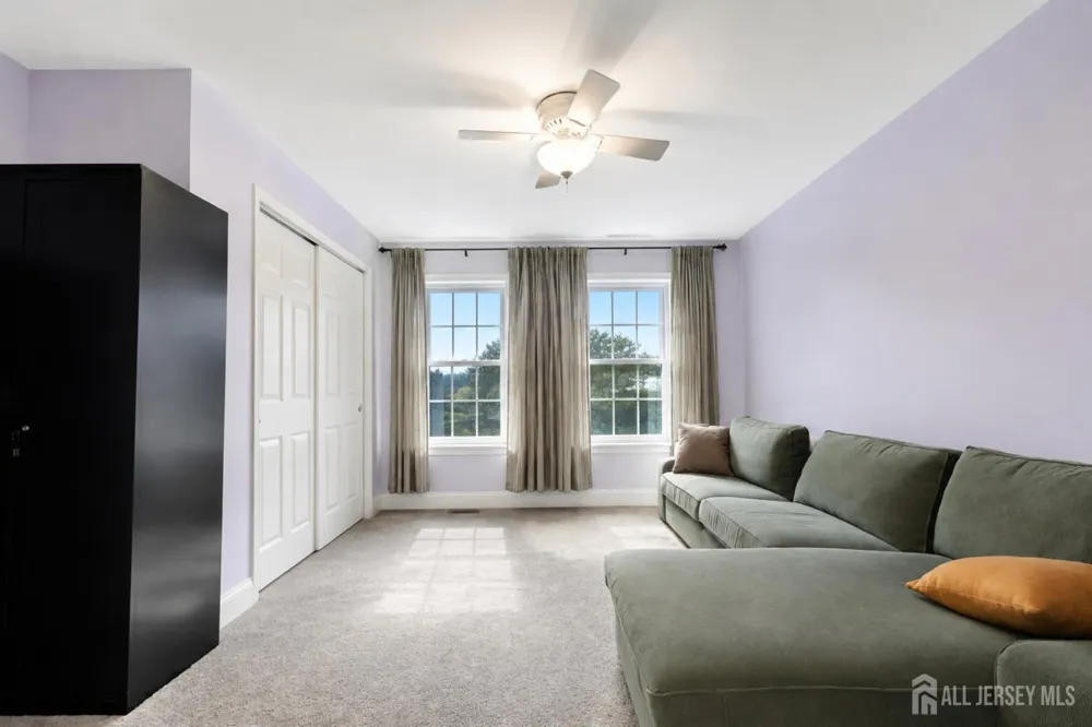 17 spring lake Drive Chester, NJ 07931