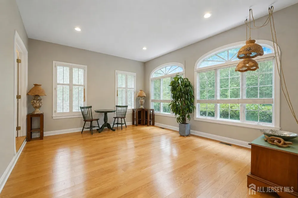 17 spring lake Drive Chester, NJ 07931