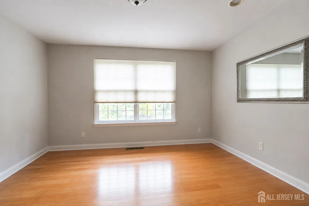 17 spring lake Drive Chester, NJ 07931