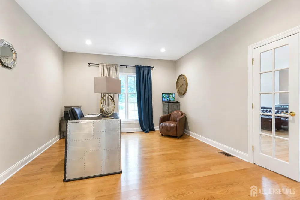 17 spring lake Drive Chester, NJ 07931