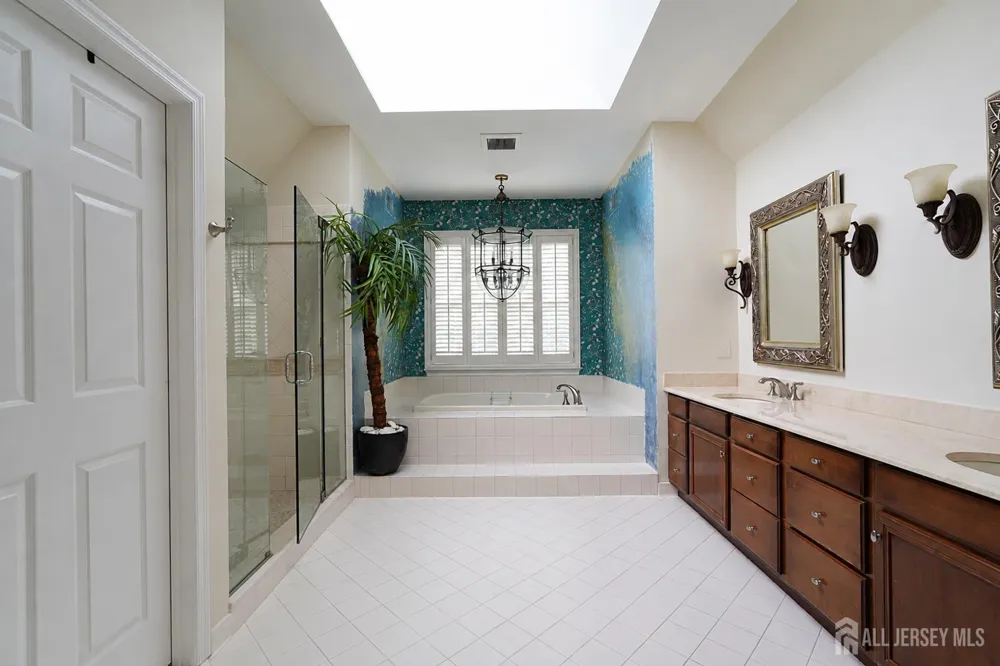 17 spring lake Drive Chester, NJ 07931