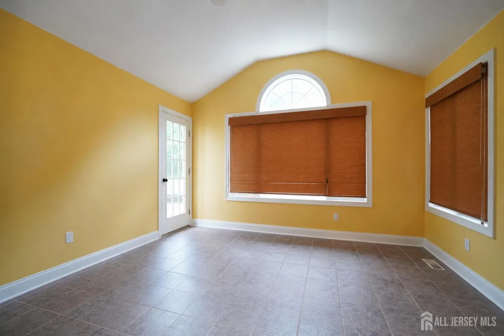 17 spring lake Drive Chester, NJ 07931