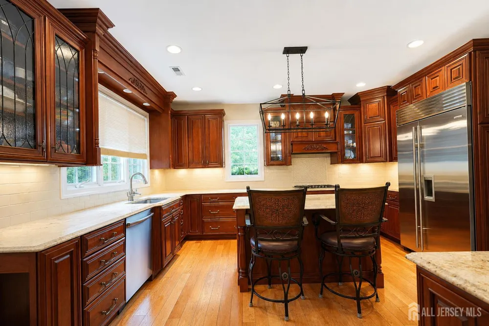 17 spring lake Drive Chester, NJ 07931