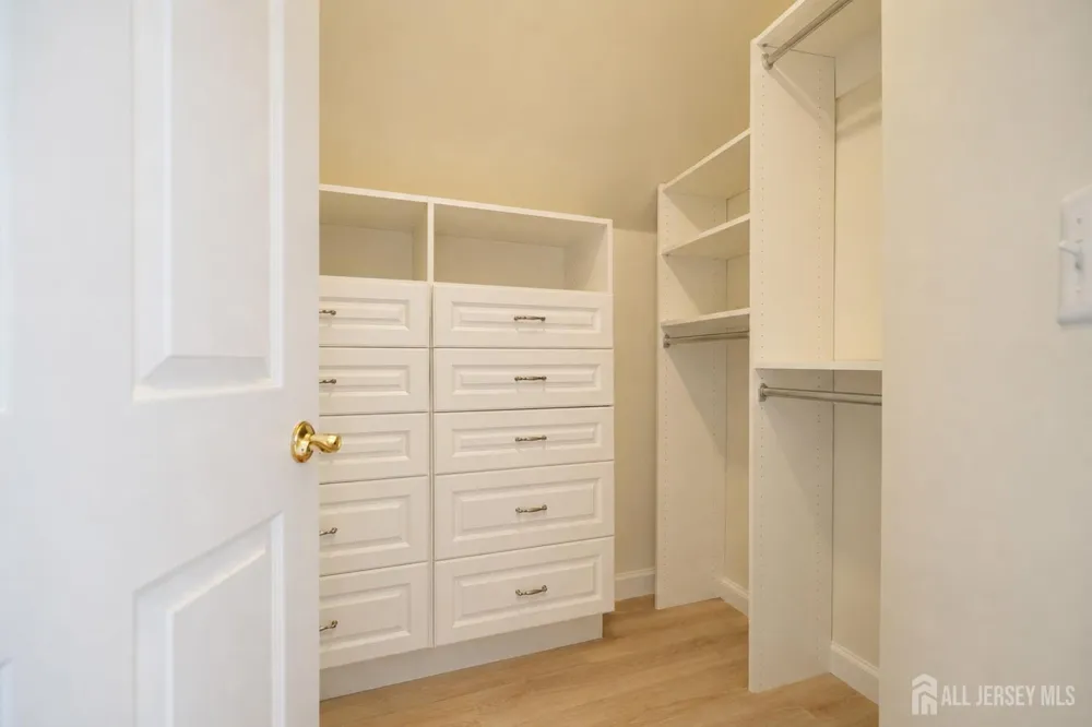 17 spring lake Drive Chester, NJ 07931