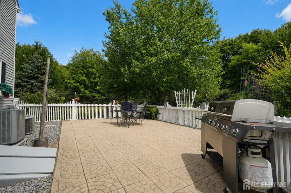 17 spring lake Drive Chester, NJ 07931