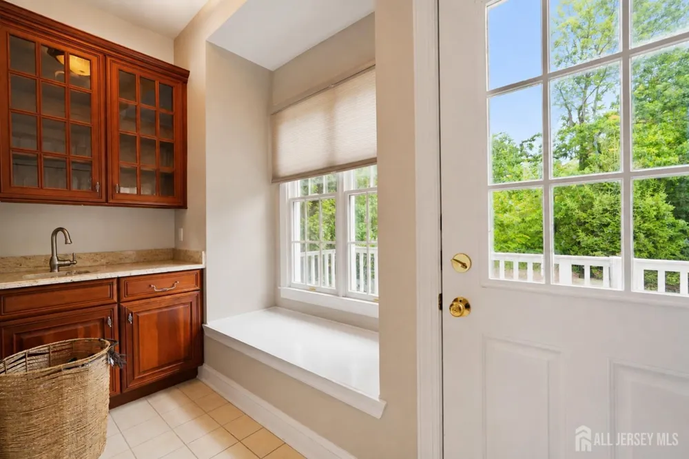 17 spring lake Drive Chester, NJ 07931