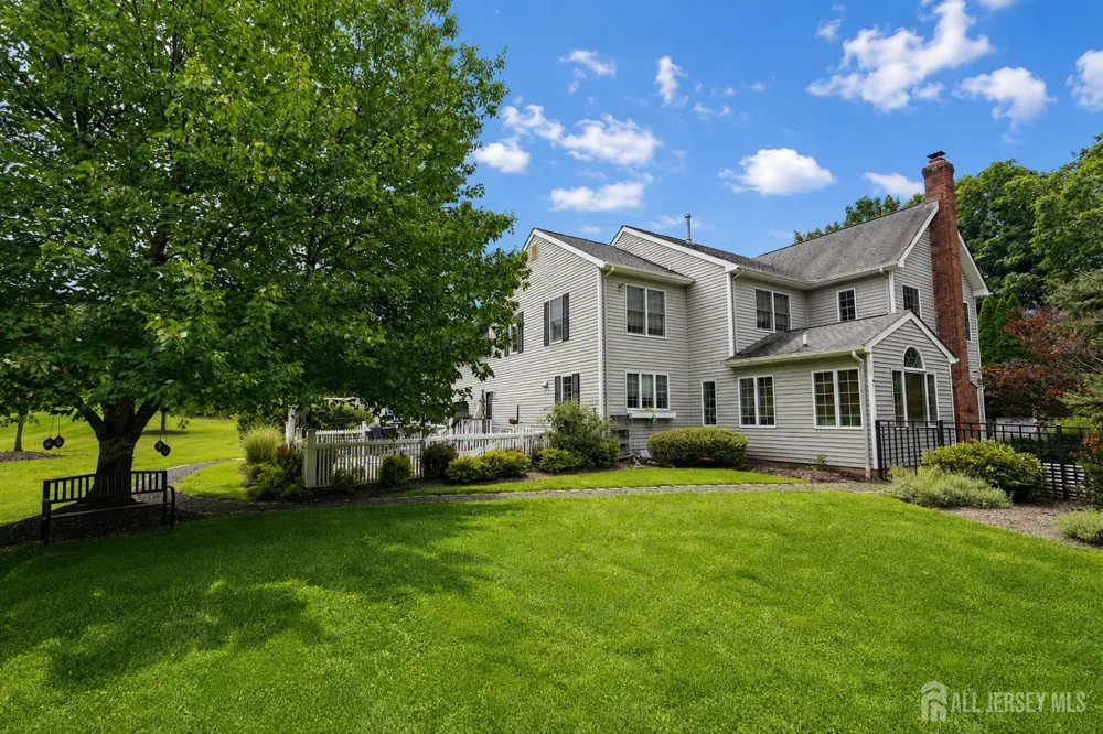 17 spring lake Drive Chester, NJ 07931