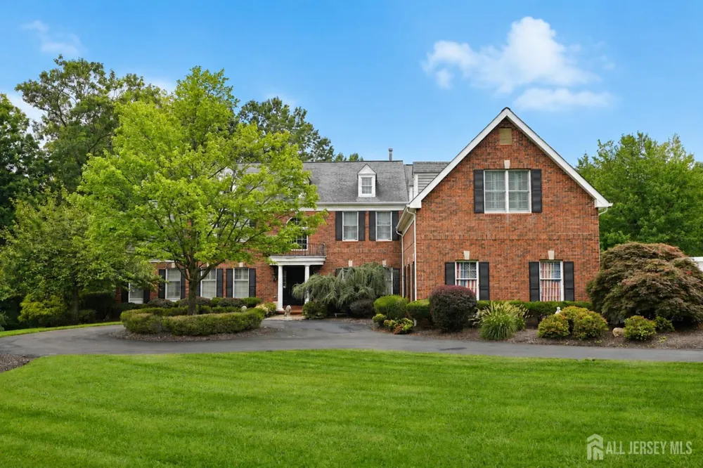 17 spring lake Drive Chester, NJ 07931