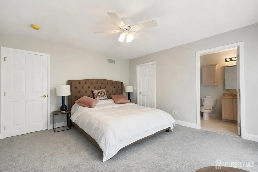 17 spring lake Drive Chester, NJ 07931