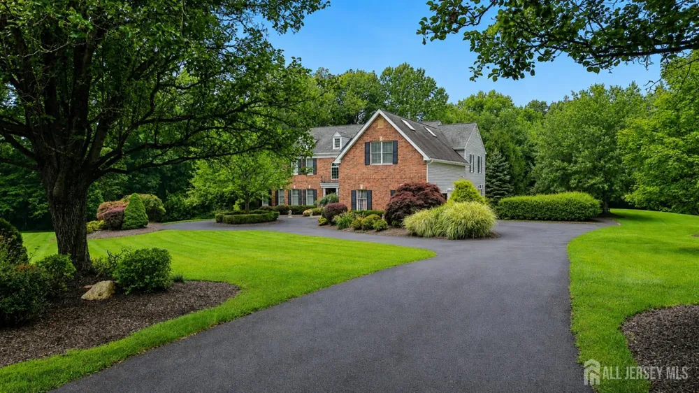 17 spring lake Drive Chester, NJ 07931