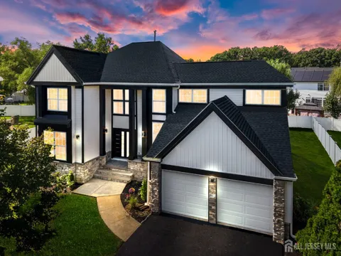7 Hauser Lane