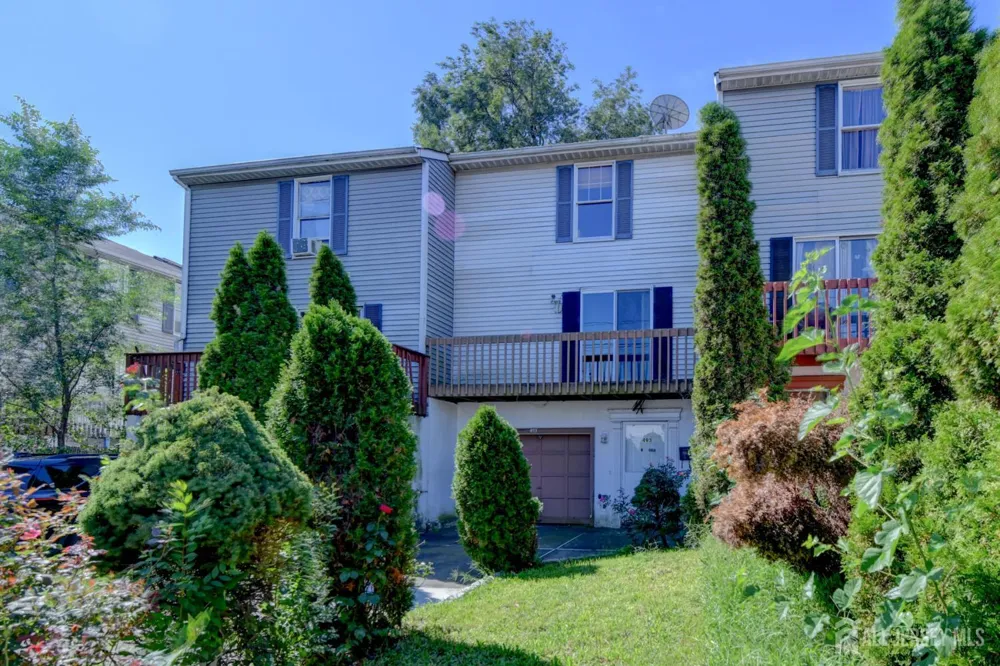 493 Fayette Street Perth Amboy, NJ 08861