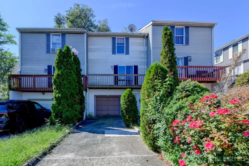 493 Fayette Street Perth Amboy, NJ 08861