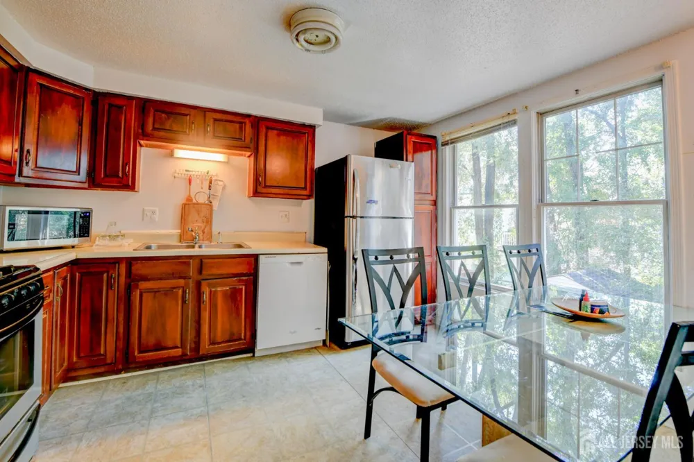 493 Fayette Street Perth Amboy, NJ 08861