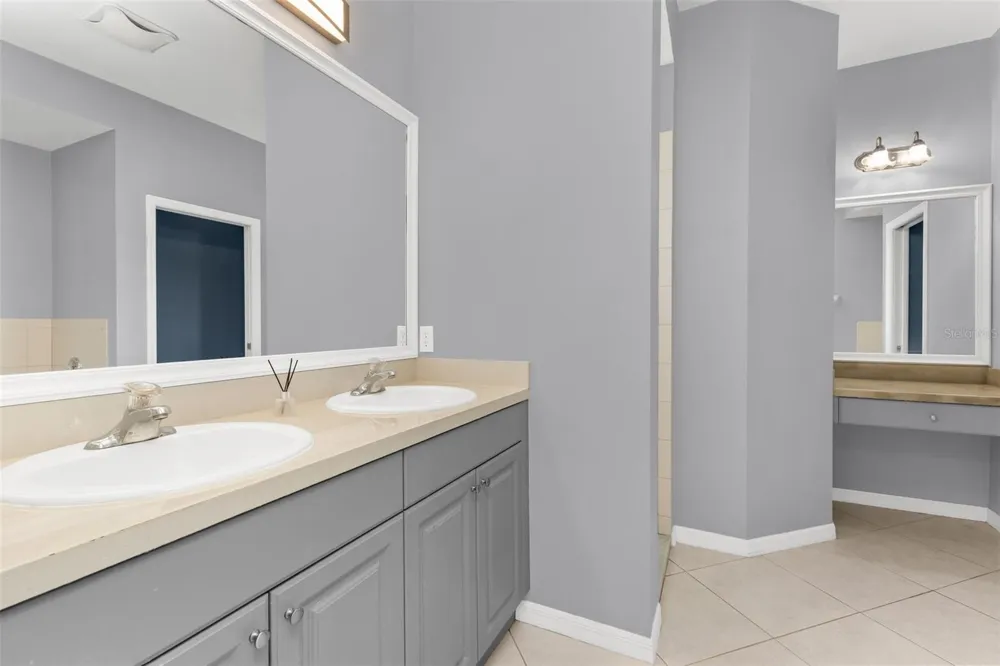 2739 ATWATER DRIVE North Port, FL 34288