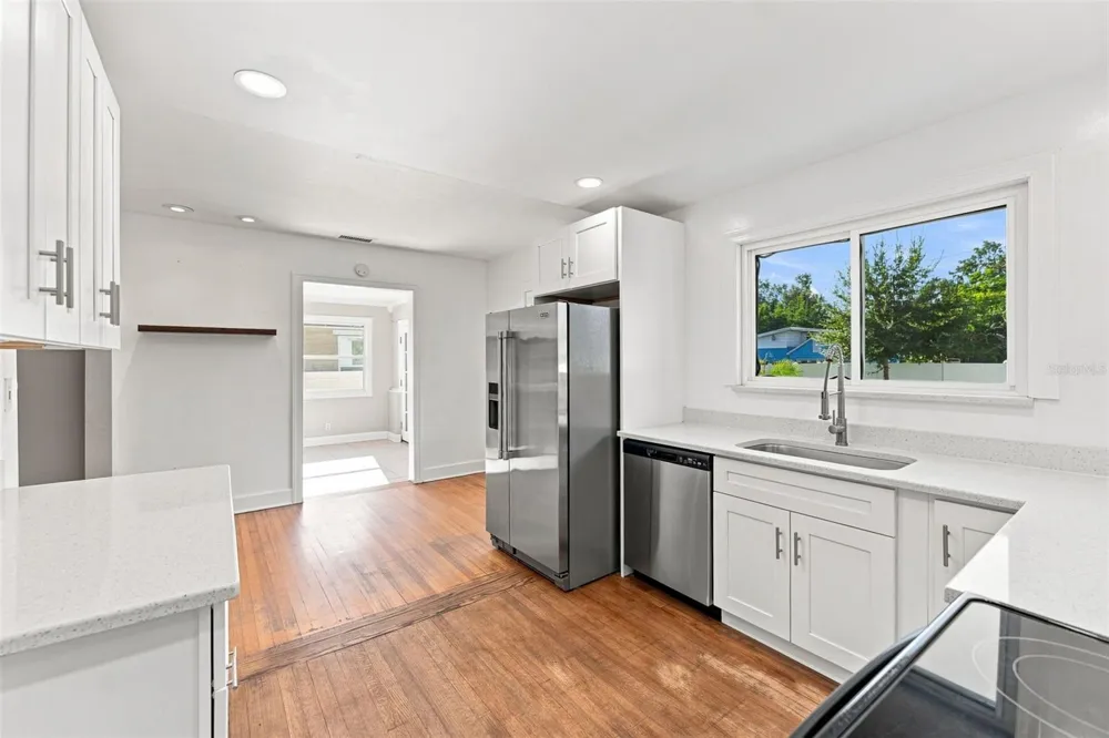 2114 21ST AVENUE St Petersburg, FL 33713