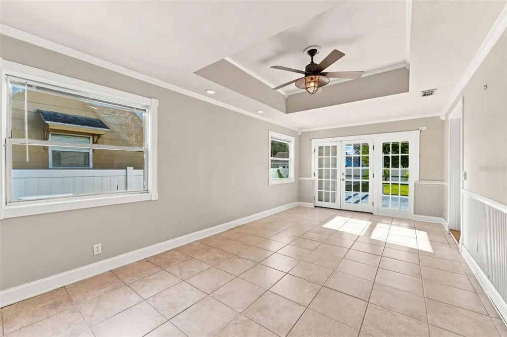 2114 21ST AVENUE St Petersburg, FL 33713