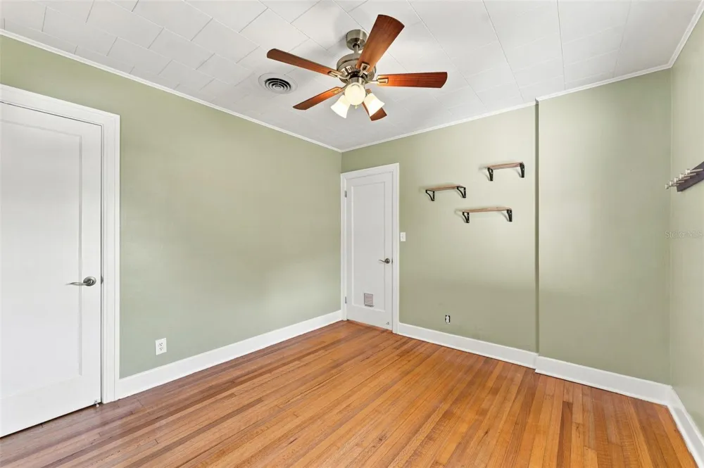 2114 21ST AVENUE St Petersburg, FL 33713
