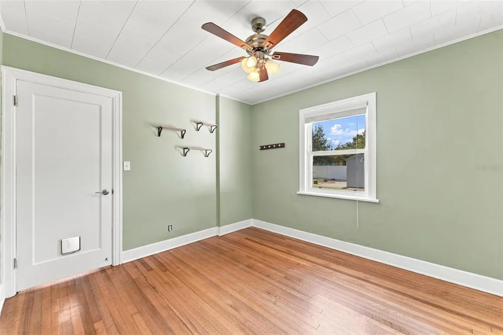 2114 21ST AVENUE St Petersburg, FL 33713