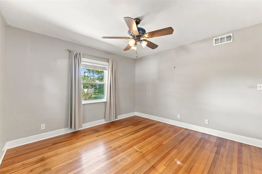 2114 21ST AVENUE St Petersburg, FL 33713