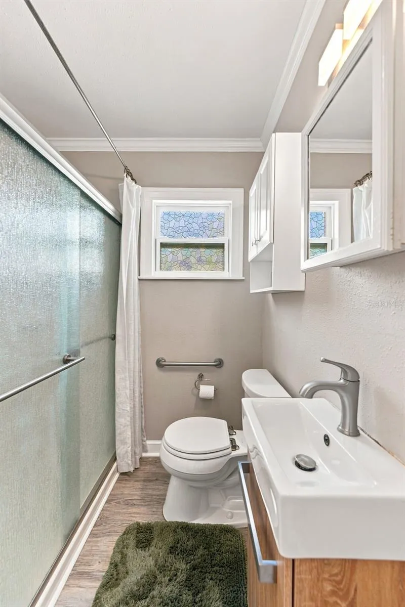 2114 21ST AVENUE St Petersburg, FL 33713