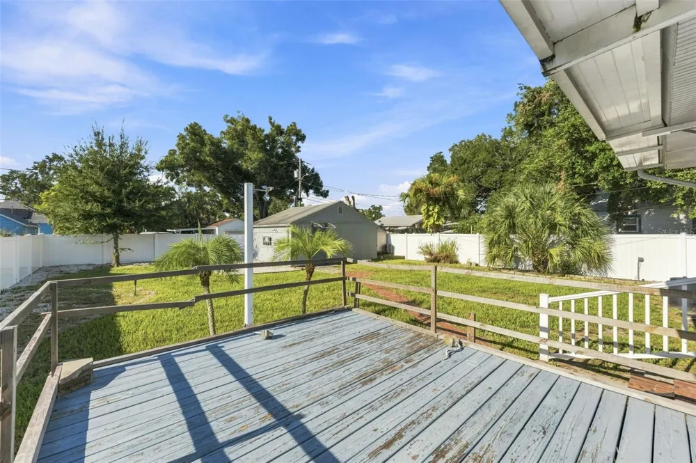 2114 21ST AVENUE St Petersburg, FL 33713